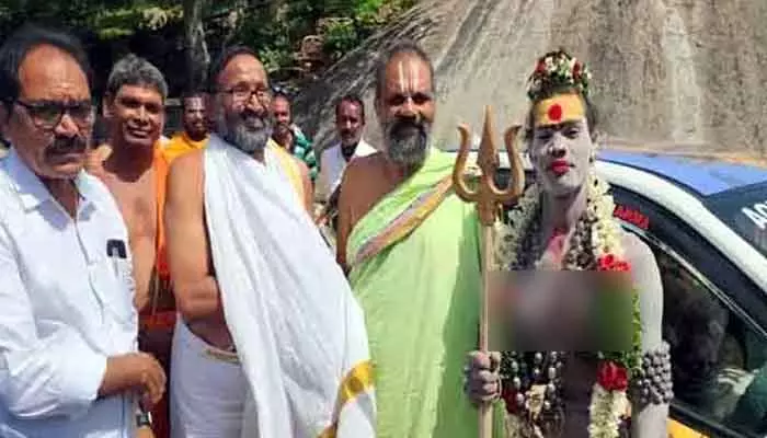 Female Aghori : కొండగట్టులో ప్రత్యక్షమైన మహిళా అఘోరీ