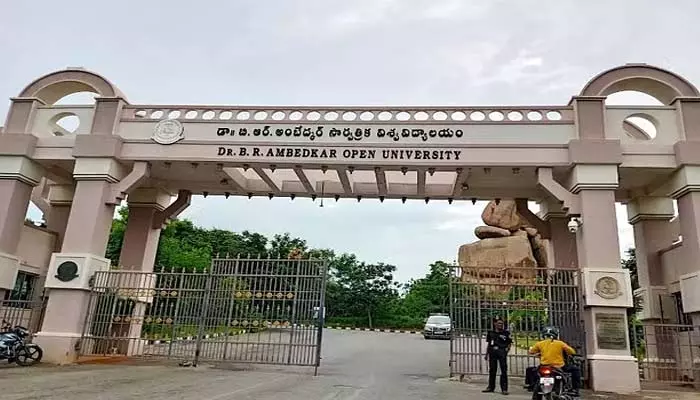 Ambedkar University: అంబేద్కర్ వర్సిటీలో ఎంబీఏ అడ్మిషన్లు.. నవంబర్ 15 వరకు దరఖాస్తు చేసుకునే ఛాన్స్