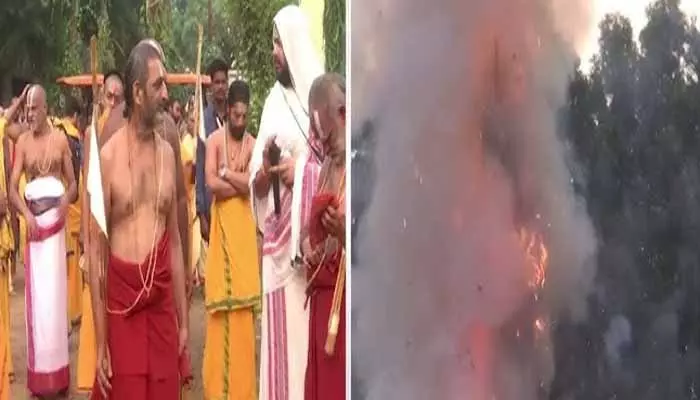 Narakasura Vadha: ముచ్చింతల్ సమతా మూర్తి ప్రాంగణంలో దీపావళి వేడుకలు