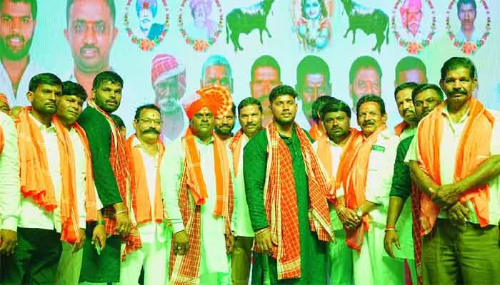 MP : నాదర్ గూల్ లో ఘనంగా సదర్ వేడుకలు…హాజరైన ఎంపీ