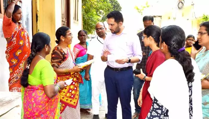 Collector Gautham : సమగ్ర కుటుంబ సర్వేను పకడ్బందీగా చేపట్టాలి