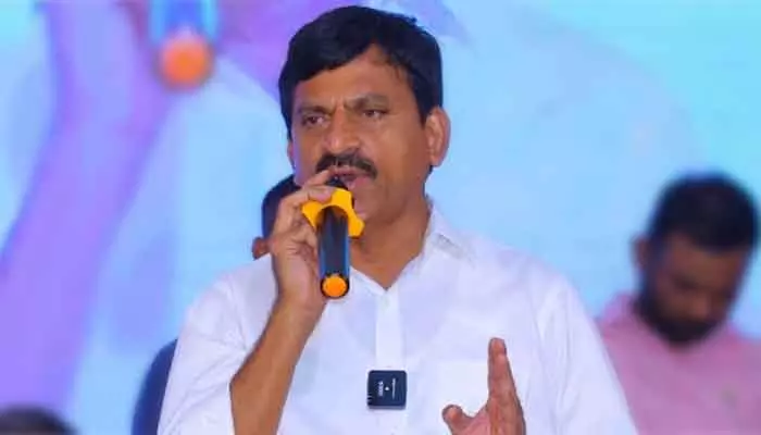 ‘బాంబులు పేలడం ఖాయం’.. మళ్లీ సంచలన వ్యాఖ్యలు చేసిన పొంగులేటి