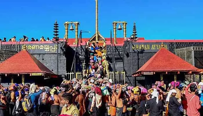 Sabarimala: శబరిమల వెళ్లే భక్తులకు భారీ గుడ్ న్యూస్.. ఇక నుంచి ఫ్రీ ఇన్సూరెన్స్ కవరేజీ