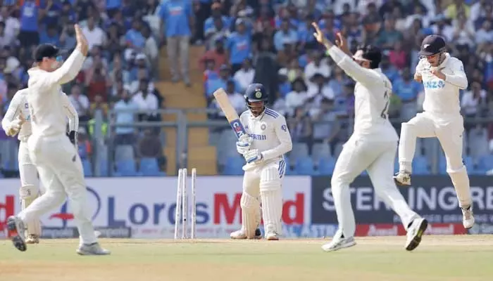 Ind Vs NZ: పీకల్లోతు కష్టాల్లో భారత్.. మరోసారి పేకమేడలా కూలిన టాపార్డర్