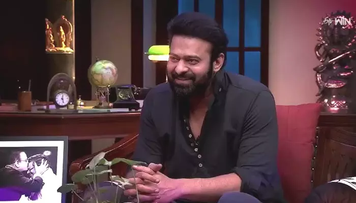 Prabhas: ఆ సినిమాలోని పాట అద్భుతం అంటూ కామెంట్స్ చేసిన ప్రభాస్