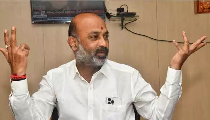 Bandi Sanjay: ‘కాంగ్రెస్ బరితెగించింది.. బీఆర్ఎస్ పనైపోయింది..’