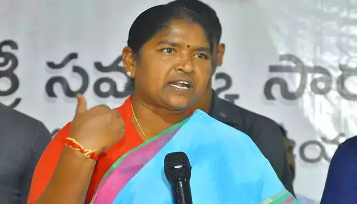 Minister Seethakka: హారీష్ ​రావే కారణం