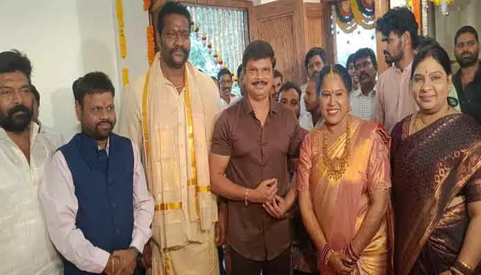 Director Boyapati : ప్రముఖ నటుడి గృహ ప్రవేశానికి హాజరైన దర్శకుడు బోయపాటి శ్రీనివాస్