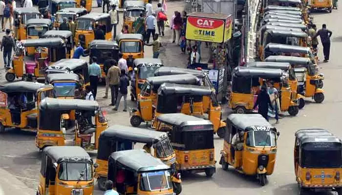 Auto Drivers Protest : ఆటో డ్రైవర్ల మహాధర్నా నిరసనకు పోలీసుల అనుమతి