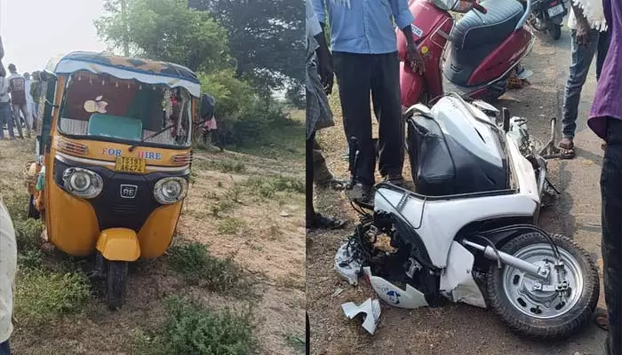 Accident : ఆటో, ద్విచక్ర వాహనం ఢీ.. ఒకరు మృతి.. మరొకరికి గాయాలు..