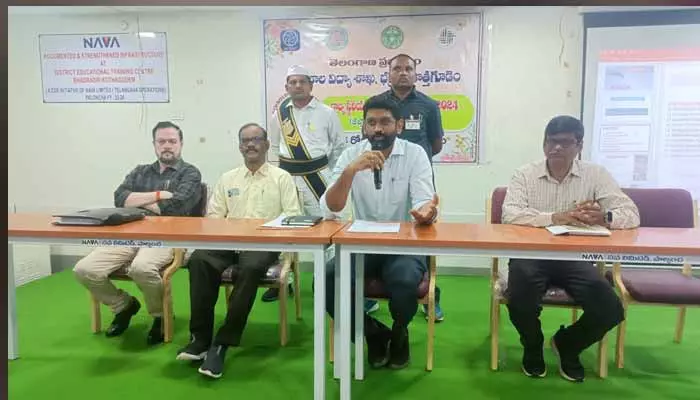 Collector Jitesh V. Patil : సమాజానికి, రైతులకు ఉపయోగపడే ప్రాజెక్టులు రూపొందించాలి..