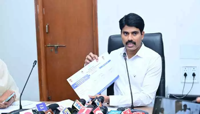 Rangareddy Collector : సర్వేలో ప్రజలు భాగస్వామ్యం కావాలి