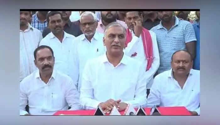 ధాన్యం కొనుగోళ్లలో  ప్రభుత్వం విఫలమైంది : హరీష్ రావు