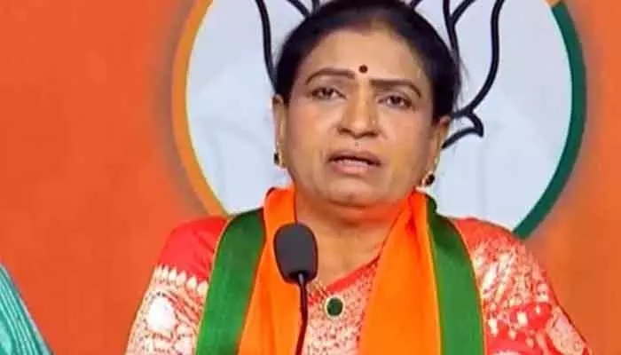 DK Aruna : కులగణన సర్వేపై ఎంపీ డీకే అరుణ ఫైర్