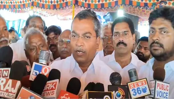 MLA Krishna Prasad : జోగి రమేష్ గొంగళిపురుగు లాంటోడు : ఎమ్మెల్యే వసంత వెంకట కృష్ణ ప్రసాద్