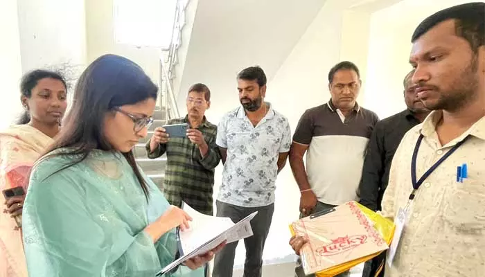 తప్పులు లేకుండా సమగ్ర కుటుంబ సర్వే చేపట్టాలి