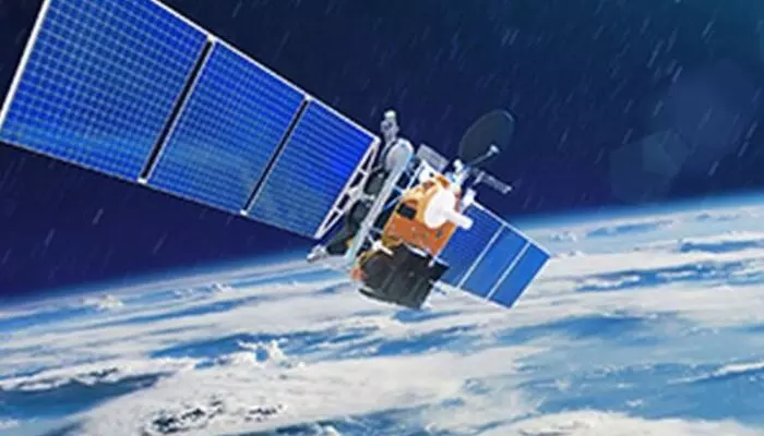 Satellite Internet: శాటిలైట్ స్పెక్ట్రమ్ 3-5 ఏళ్లు ఇవ్వాలని కోరుతున్న దేశీయ టెలికాం కంపెనీలు