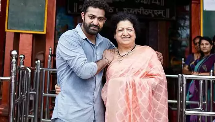 NTR: కష్టాల నడుమనే ఎదగడం గొప్పదనం అని అమ్మ అనేది.. స్టార్ హీరో ఇంట్రెస్టింగ్ కామెంట్స్