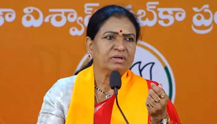 DK Aruna: లగచర్ల ఘటనపై డీకే అరుణ సీరియస్.. ప్రజలు మెచ్చని ప్రాజెక్ట్ పై సీఎం కు ఎందుకంత ప్రేమ?