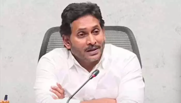 YS Jagan: ఆర్గనైజ్డ్ క్రిమినల్‌గా చంద్రబాబు వ్యవహరిస్తున్నారు.. వైస్ జగన్ సంచలన వ్యాఖ్యలు