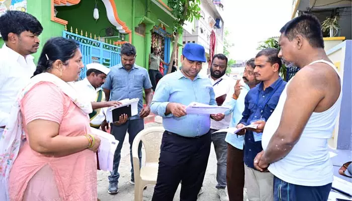 పకడ్బందీగా సామాజిక సర్వే.. కలెక్టర్ రాహుల్ రాజ్..