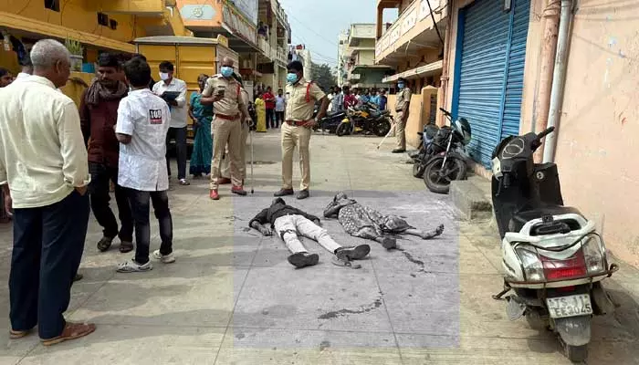 Double Murder: గ్రామం నడివీధిలో జంట హత్యల కలకలం