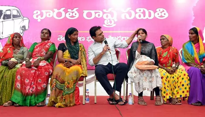 KTR : అధికారులారా.. మేం అధికారంలోకి వస్తే ఏపీలాగా అదే జరుగుతుంది? : కేటీఆర్