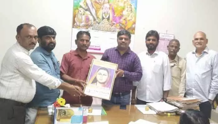 ప్రైవేట్‌ పాఠశాలల సమస్యలు పరిష్కరించాలి