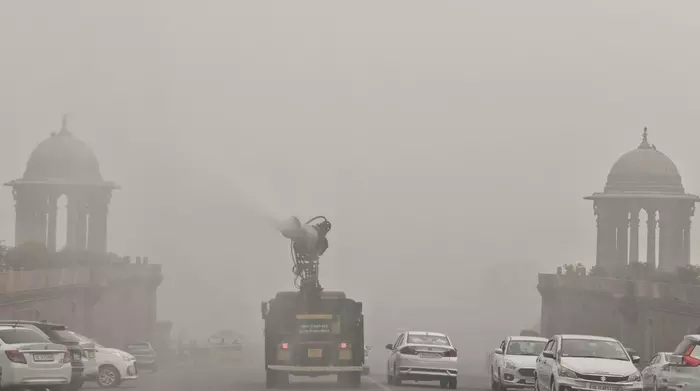 Delhi Air Pollution: ఢిల్లీలో తగ్గుముఖం పట్టిన వాయుకాలుష్యం