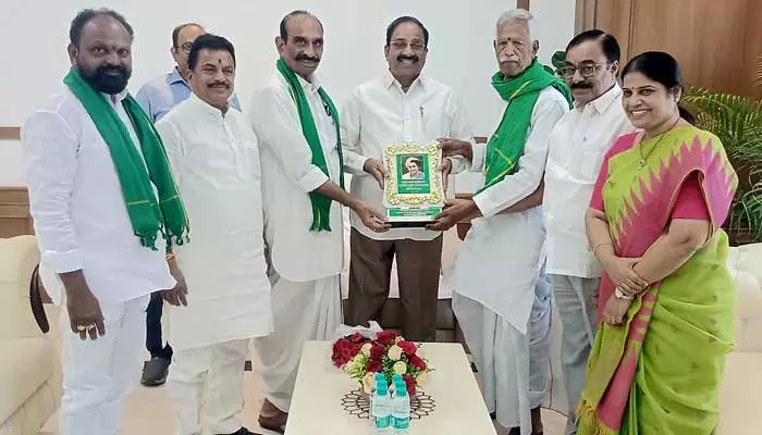 ఆదర్శ రైతు వ్యవస్థ పునరుద్ధరణకు తొలి అడుగులు