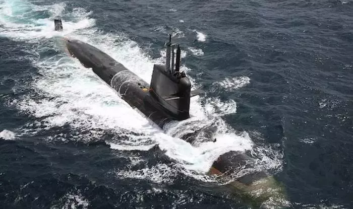 Indian Navy Submarine: గోవాలో నేవీ మెరైన్ ను ఢీకొన్న ఫిషింగ్ బోట్.. ఇద్దరు గల్లంతు