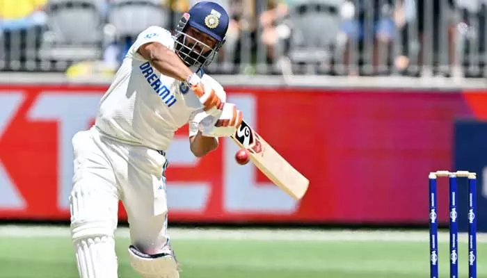 Rishabh Pant: రిషభ్ పంత్ అరుదైన ఫీట్.. తొలి వికెట్ కీపర్‌గా వరల్డ్ రికార్డ్