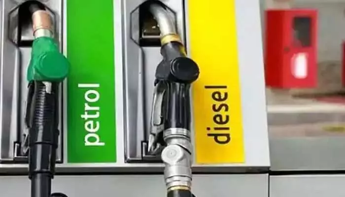 Petrol-Diesel Rates: తెలుగు రాష్ట్రాల్లో పెట్రోల్, డీజిల్ ధరలివే..?