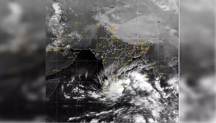 Weather: బంగాళాఖాతంలో వాయుగుండం.. ఆంధ్ర ప్రదేశ్‌లో ఆ జిల్లాలపై తీవ్ర ప్రభావం