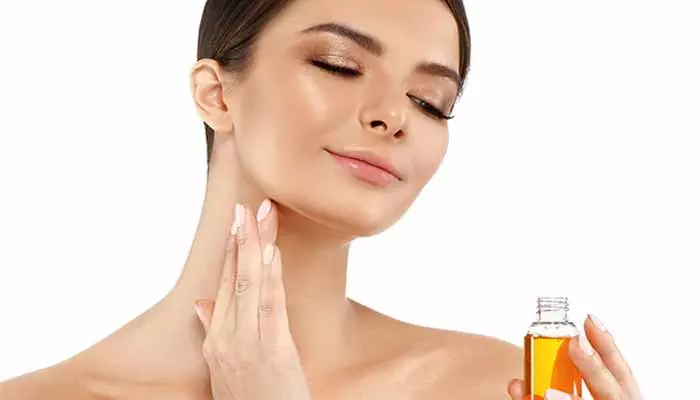 Oily Skin: ఆయిల్ స్కిన్ వాళ్లకి మాశ్చరైజర్ మంచిదా..?