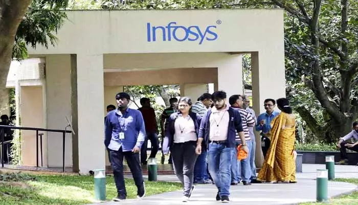 Infosys: ఉద్యోగులకు ఇన్ఫోసిస్ అదిరిపోయే గుడ్‌న్యూస్‌.. ఏకంగా    85 శాతం బోనస్..!