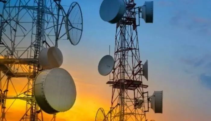 Telecom Sector: రూ. 4 లక్షల కోట్లు దాటిన టెలికాం కంపెనీల అప్పులు