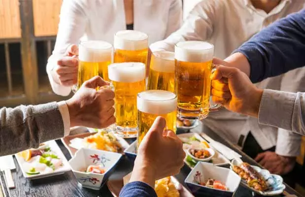 Beer Benefits : రోజూ బీరు తాగుతున్నారా..? తప్పక గుర్తుంచుకోవాల్సిన విషయాలివే..