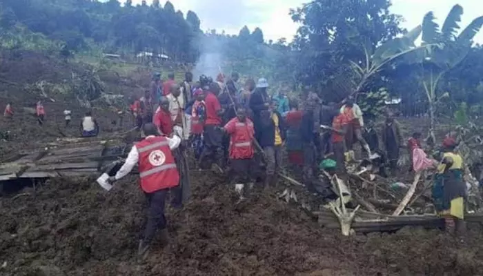 landslides: కొండచరియలు విరిగిపడి 13 మంది మృతి.. ఉగాండాలో విషాదం