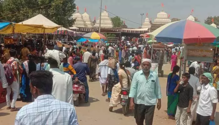 మరోసారి సోమశిల ఆలయానికి పోటెత్తిన భక్తులు