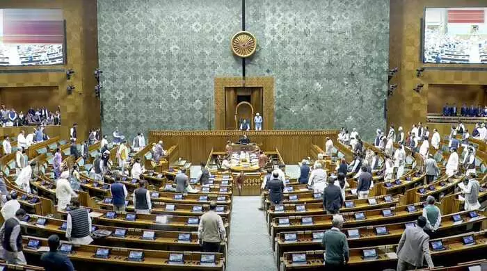 Parliament Session :పార్లమెంటుని కుదిపేస్తున్న అదానీ వ్యవహారం.. ఉభయసభలు వాయిదా