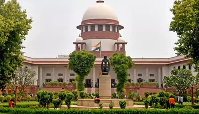 Supreme court: వితంతువుపై వ్యాజ్యం.. కేంద్రానికి సుప్రీంకోర్టు రూ.50,000 ఫైన్