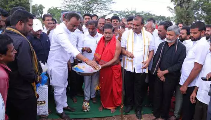 మహిళలకు ఉన్నంత శక్తి విశ్వంలో ఎవరికీ లేదు