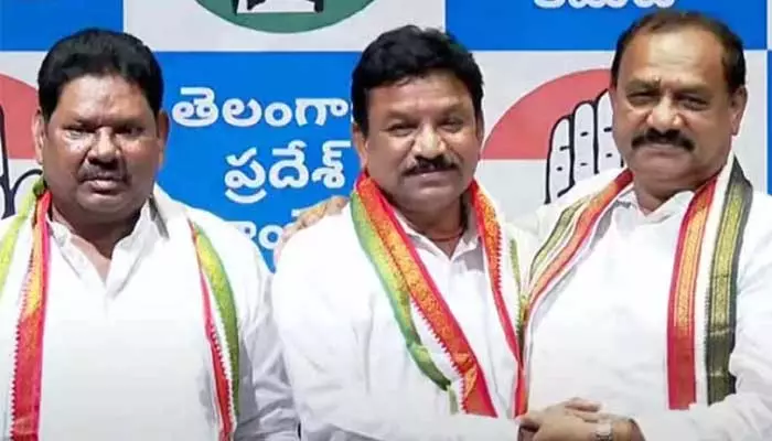 Breaking News : తెలంగాణ రాజకీయాల్లో మరో సంచలన పరిణామం