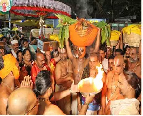 Tiruchanur Padmavati Temple : వైభ‌వంగా శ్రీ పద్మావతి అమ్మవారికి శ్రీవారి సారె