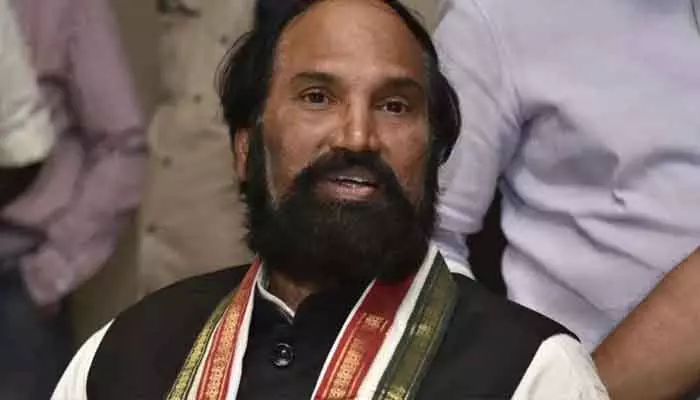 Uttam Kumar Reddy : నిజాం సాగర్ రిజర్వాయర్ నీటి విడుదల చేసిన మంత్రి ఉత్తమ్