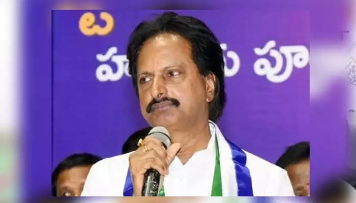 Gowtham Reddy : పరారీలో వైసీపీ నేత గౌతమ్ రెడ్డి