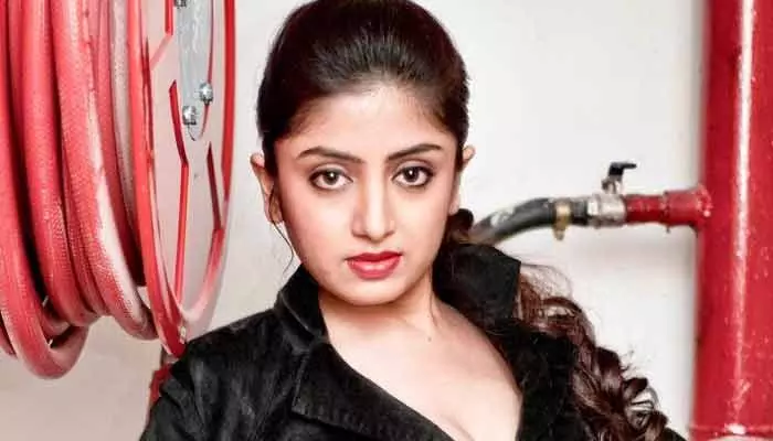 Poonam Kaur: రాజకీయం అంటే ఇదేనంటూ పూనమ్ కౌంటర్లు.. వైరల్‌గా మారిన ట్వీట్