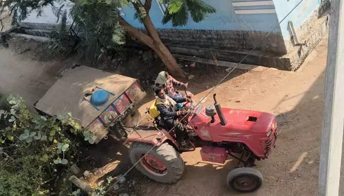 దొడ్డి దారిన దో నెంబర్ దందా..