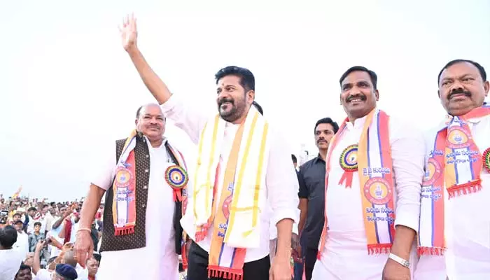 CM Revanth Reddy: మీవాళ్లను మీరే ఓడగొట్టుకోకండి.. కురుమలకు సీఎం సూచన